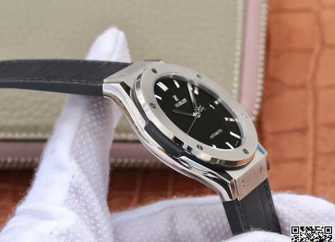 Hublot Classic Fusion 511.NX.1171.LR WWF Factory 1:1 Best Edition Replica Watch Black Strap